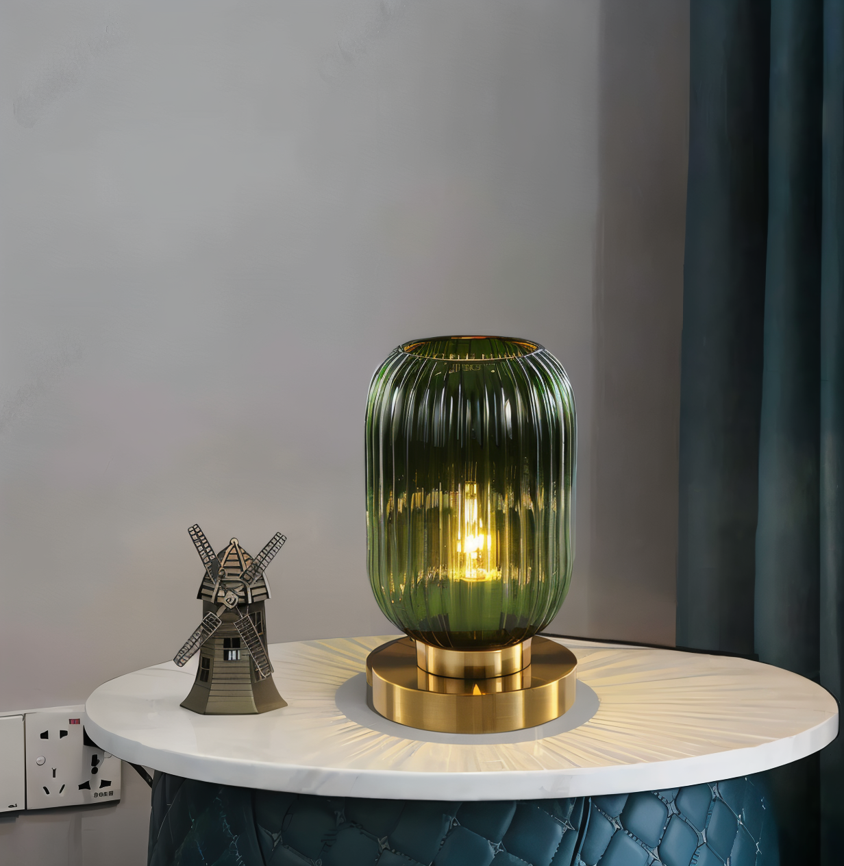 Modern Ribbed Glass Table Lamp – Ambient Gold Base Light