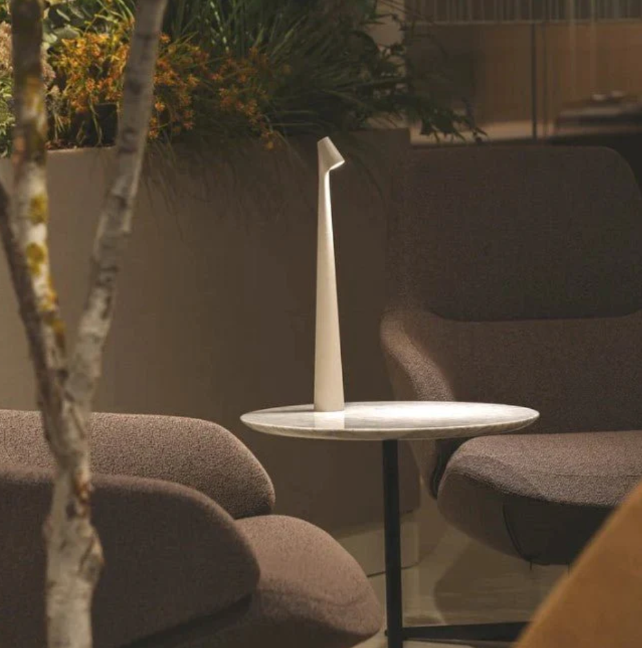 Minimalist LED Table Lamp – Slim Modern Task Light in Black
