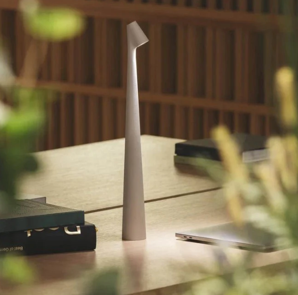 Minimalist LED Table Lamp – Slim Modern Task Light in Black