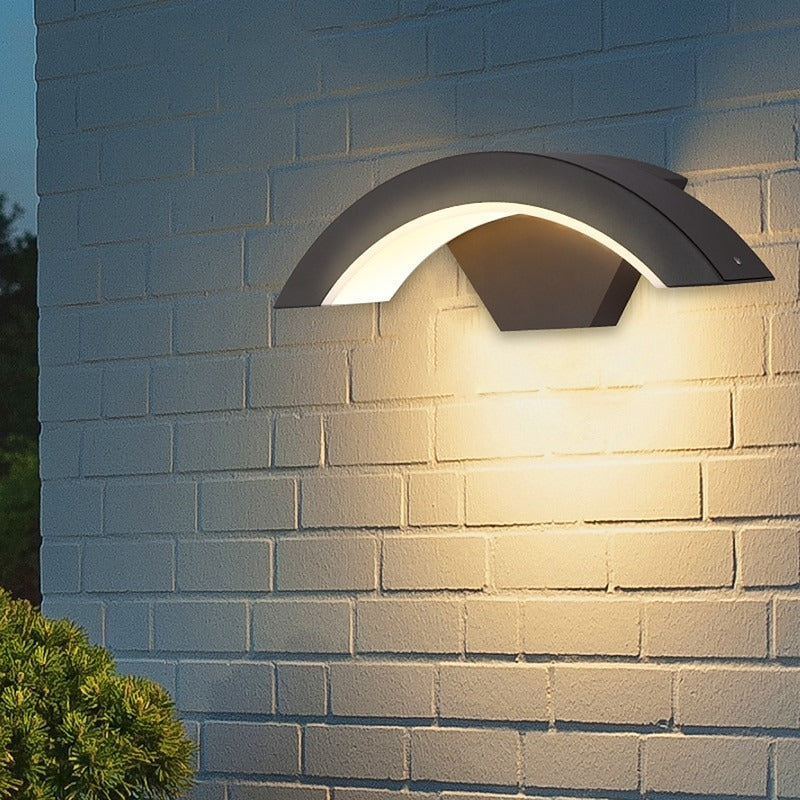 Waterproof Outdoor Wall Light – IP65 Weatherproof LED Lamp for Garden, Porch & Patio