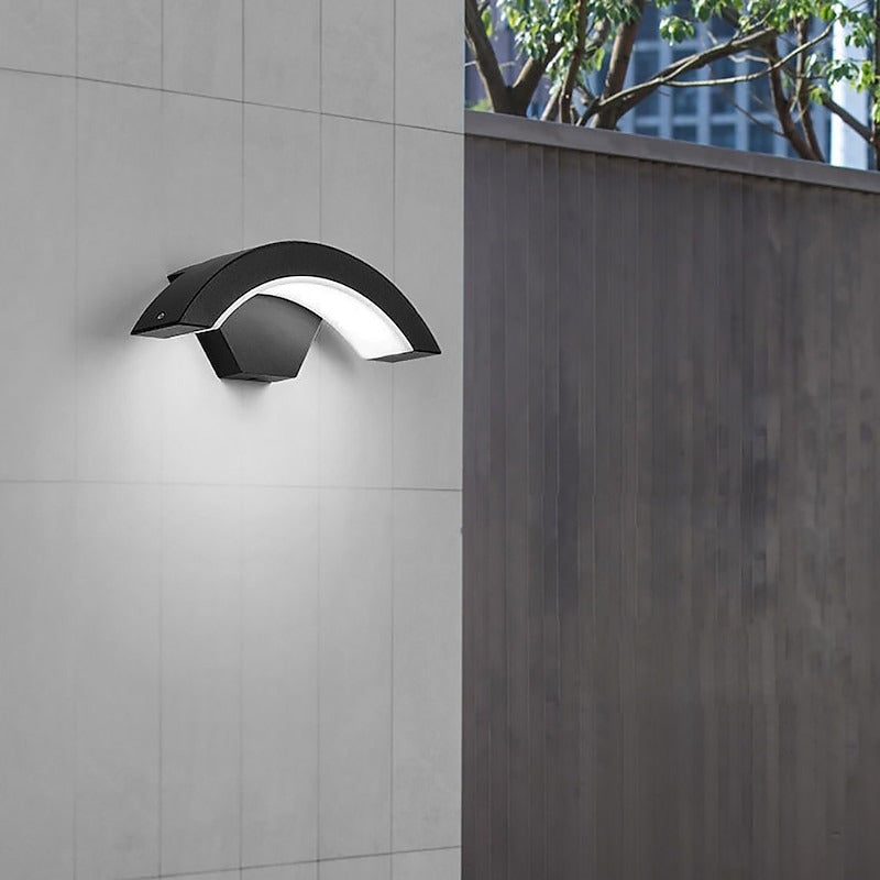 Waterproof Outdoor Wall Light – IP65 Weatherproof LED Lamp for Garden, Porch & Patio