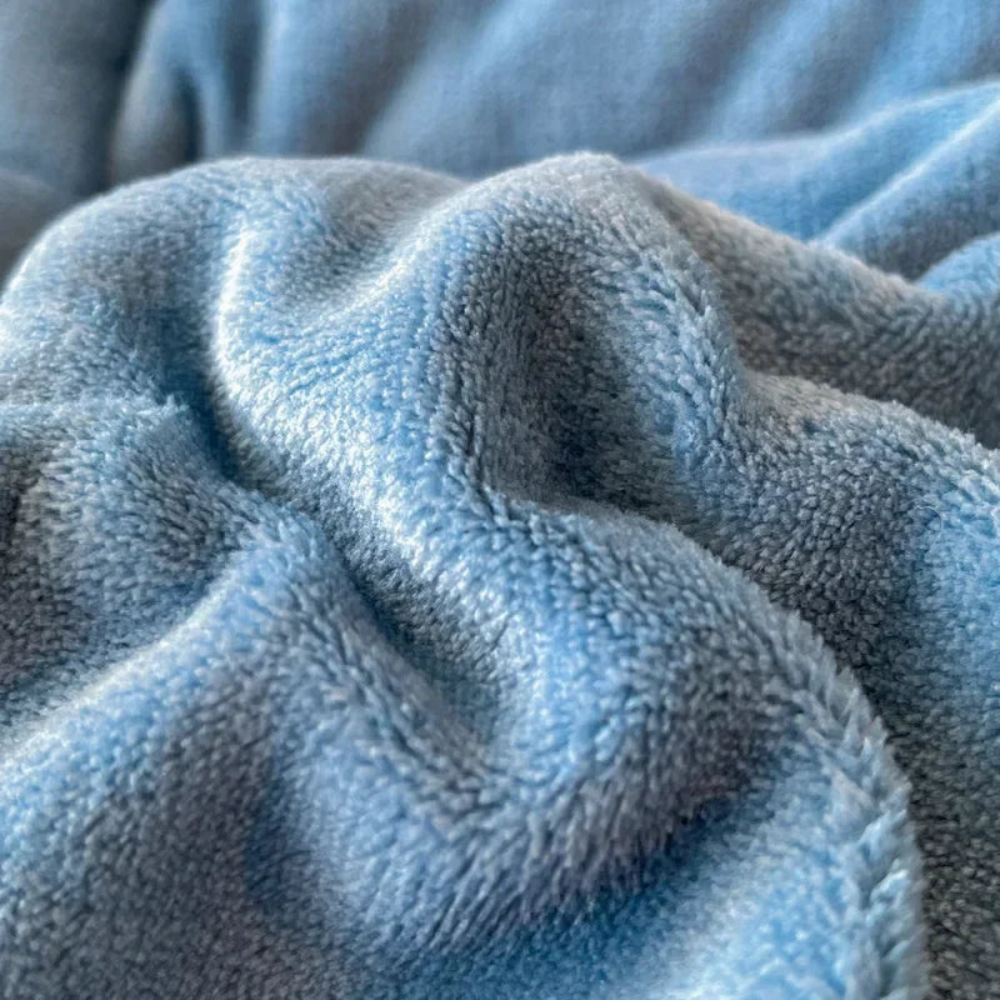 Ultra-Soft Weighted Blanket – Cozy Layered Warmth for Deep Sleep & Cold Nights