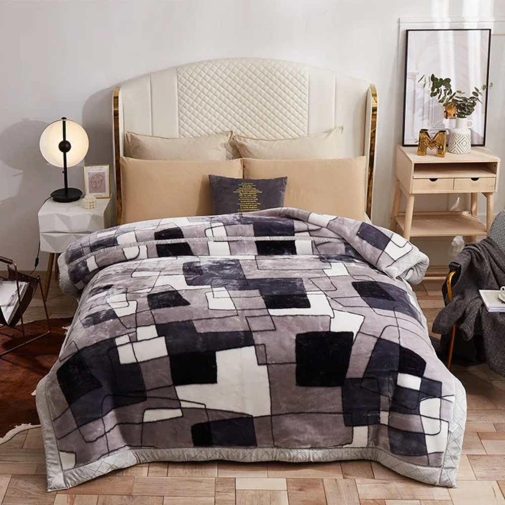 Reversible Weighted Blanket – Ultra-Soft Quilted Throw for Year-Round Comfort & Better Sleep