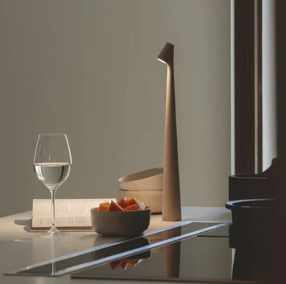 Minimalist LED Table Lamp – Slim Modern Task Light in Black
