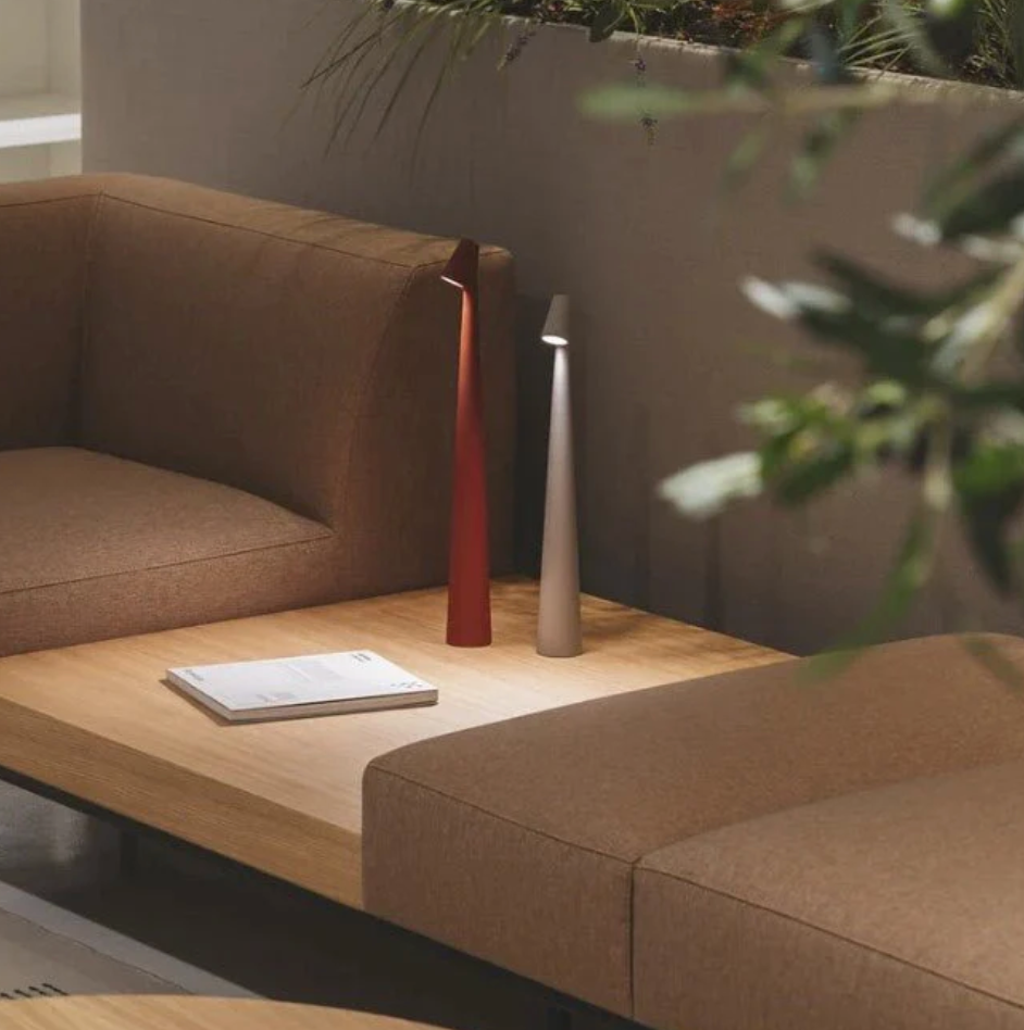 Minimalist LED Table Lamp – Slim Modern Task Light in Black